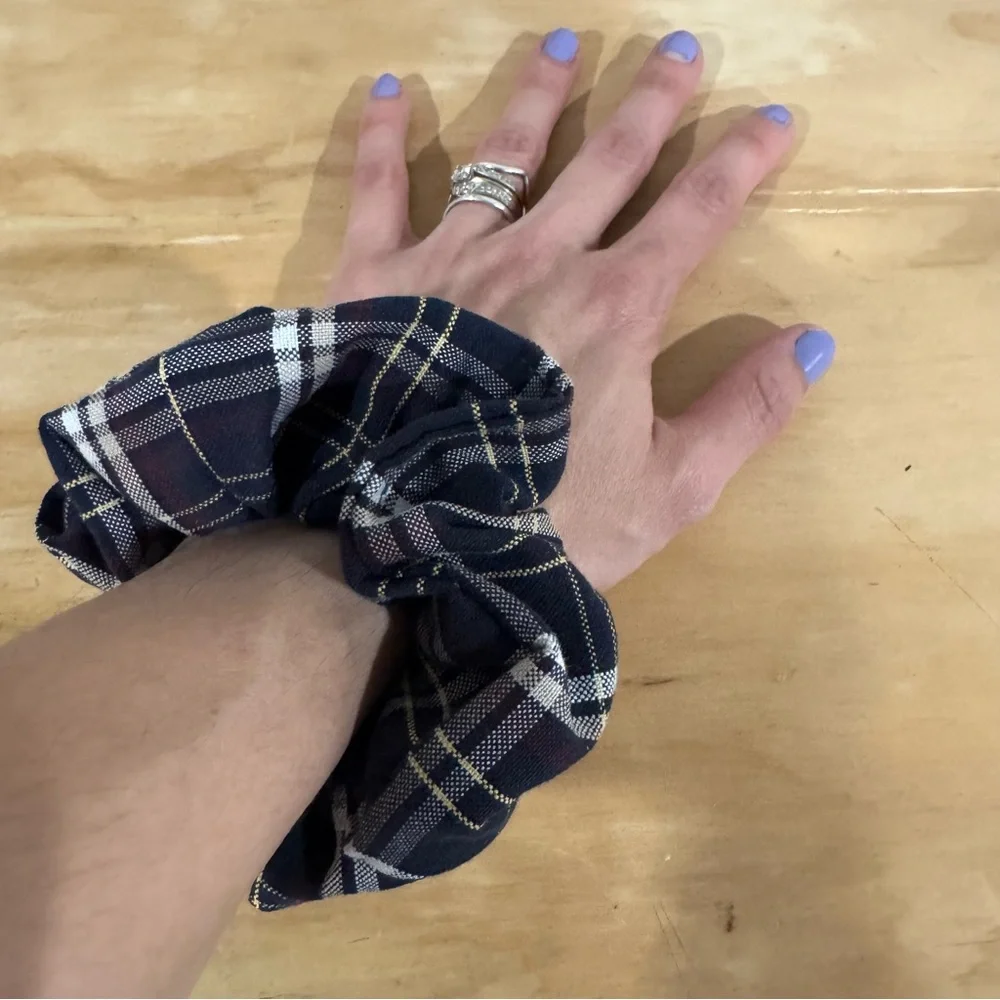 Handmade Plaid Flannel Scrunchies – Set‎ of 3